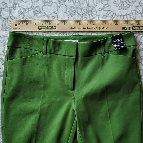 New York & Company Green Ankle Pants - Picture 8 of 10